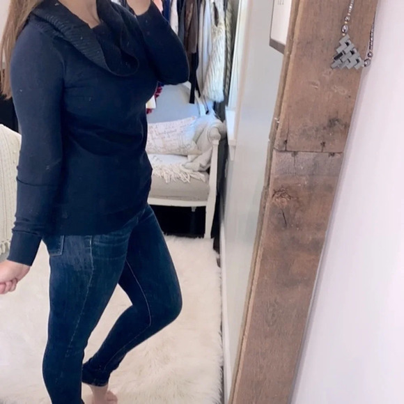 Michael Kors navy blue turtleneck sweater size small - Picture 3 of 7